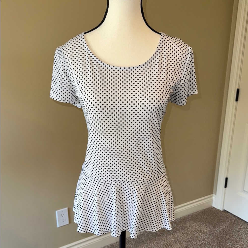 Polka Dot Peplum Top - Black and White #AnginedePoitrine